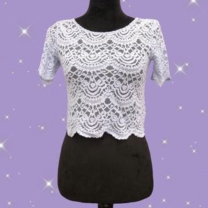 H&M Women’s Light Baby Blue Lace Crop Top